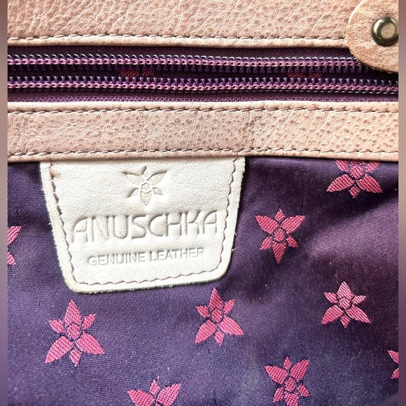 Anuschka - Hand painted one of - Picture 9 of 16